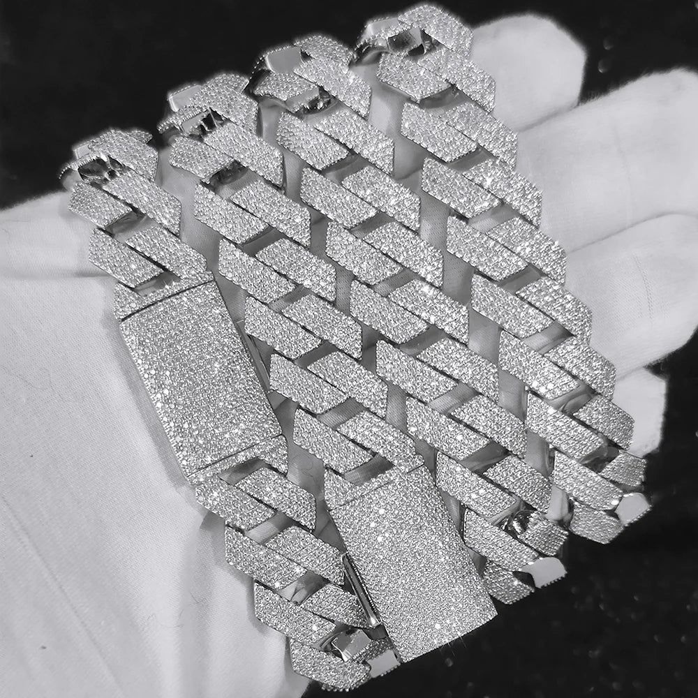 AVLON Signature Series — Utopia Moissanite Diamond 15MM Cuban Link Chain (4 Rows)