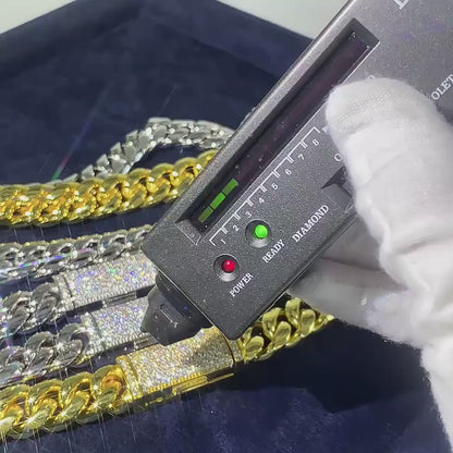 AVLON Lifestyle Series — Moissanite Diamonds Clasp Cuban Chain